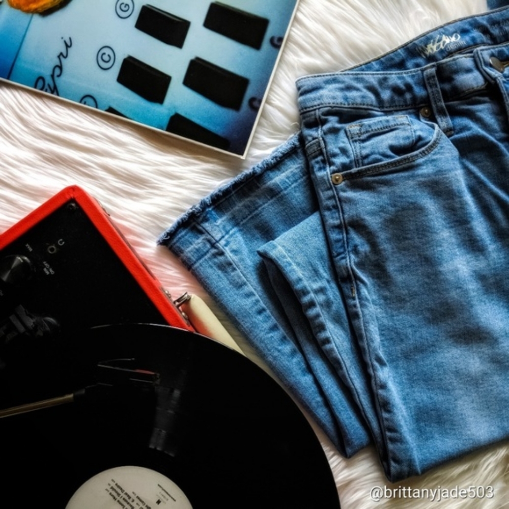 Like 🆕 Mossimo •High Rise• Flare Jeans •24•